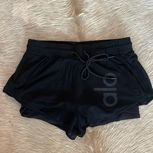 ALO Ambience Shorts  XS Black